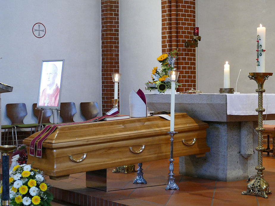 Pontifikalrequiem und Beisetzung von Weihbischof em. Johannes Kapp (Foto: Karl-Franz Thiede)